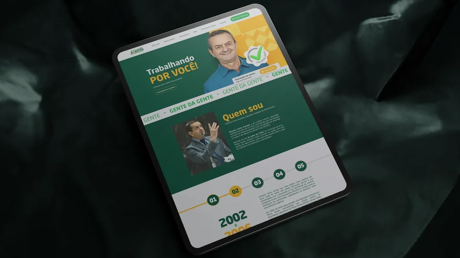 Apresentação do projeto de web design em tablet